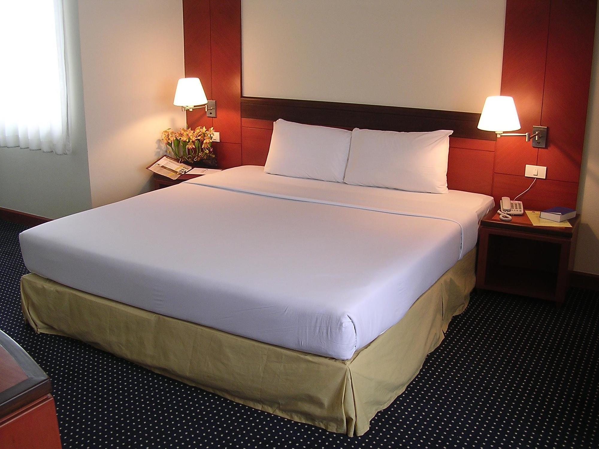 Hatyai Golden Crown Hotel Хатъяй Экстерьер фото