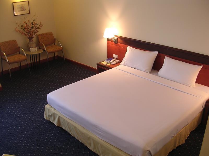 Hatyai Golden Crown Hotel Хатъяй Экстерьер фото