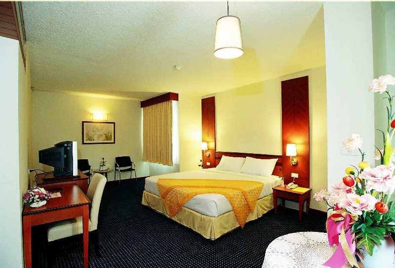 Hatyai Golden Crown Hotel Хатъяй Экстерьер фото